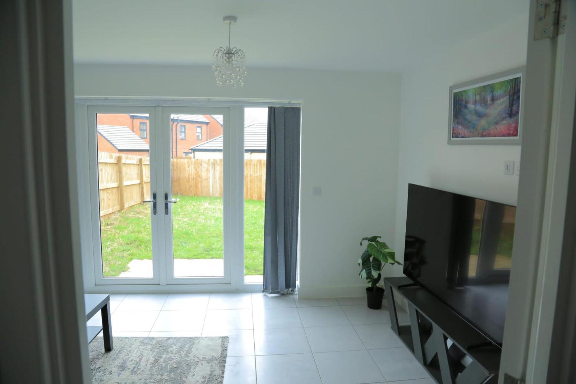 Beautiful New Family Home Leeds  Eksteriør bilde